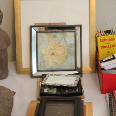 Lot 57 Frames & DÃ©cor Prints