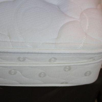 Lot 67 Iron King Bed w/ Sleep Number Mattress