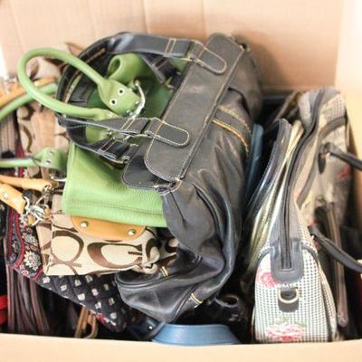 Lot 71 Huge lot of Purses