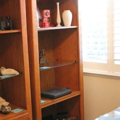 Lot 91 Oak Lighted Cabinet #3