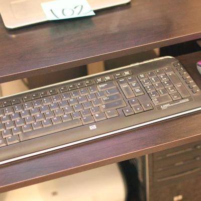 Lot 102 HP Monitor, Keyboard and Mouse