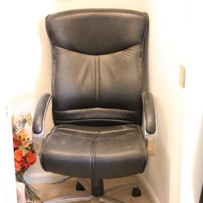 Lot 110 Black Office Chair