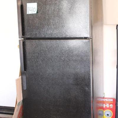 Lot 140 GE Black Refrigerator