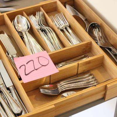 Lot 220 Hampton Silversmith Stainless Flatware