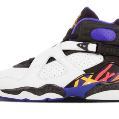 RETRO 8 THREE PEAT