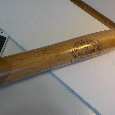 " Genuine Nelson Fox Louisville slugger baseball bat" Pro model.