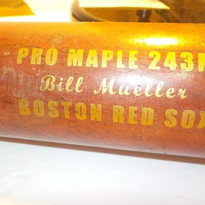 " Pro Maple 243M " Bill Mueller Boston Red Sox" base ball bat.