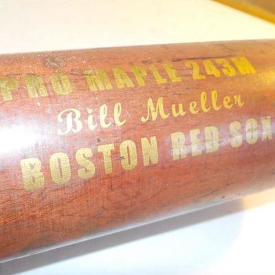 " Pro Maple 243M " Bill Mueller Boston Red Sox" base ball bat.