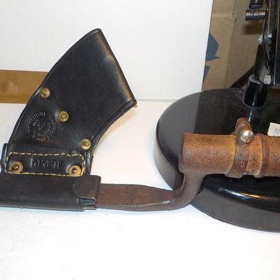 " Civil War Bayonet and scabbard for flint lock rifles".