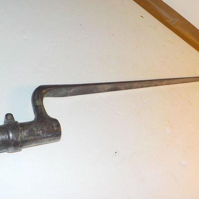 " Civil War Bayonet and scabbard for flint lock rifles".