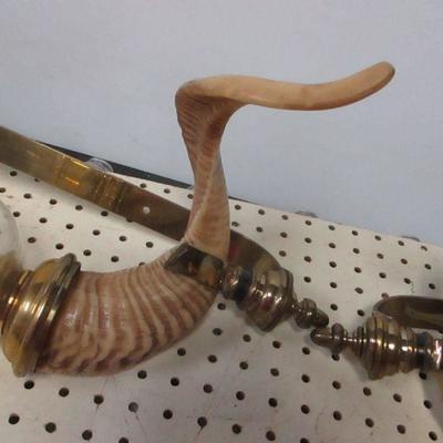 Lot 16 - Horn Style Wall Hanging Candle Holders