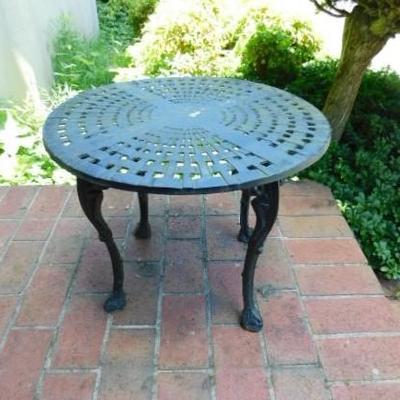 Cast Outdoor Decorative Round Patio Table 22