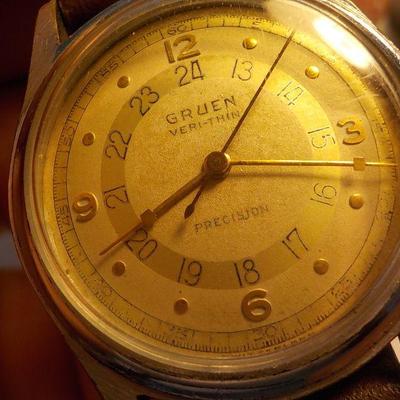 "Mens Gruen veri-thin precison pilot wrist watch".