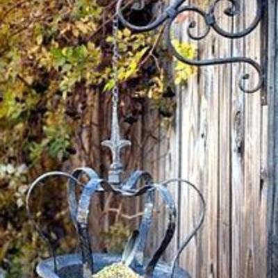 FRENCH COUNTRY RUSTIC PLANT HANGER BIRD FEEDER