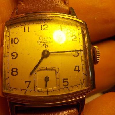 " Elgin Delux Vintage mens wrist watch" Gold.