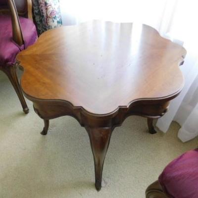 Solid Wood Walnut Stylish Parlor Table 26