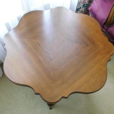 Solid Wood Walnut Stylish Parlor Table 26