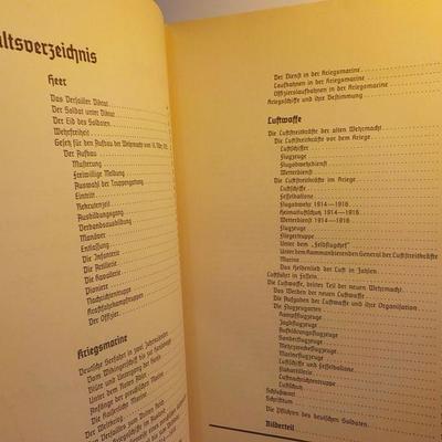 "Der Soldat im Neuen Reich" 1st edition book of WW2 german version. (signed copy)