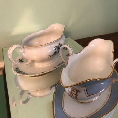 Gravy Boats - Set of 2