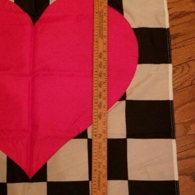 LOT #549: Vintage Heart Flag
