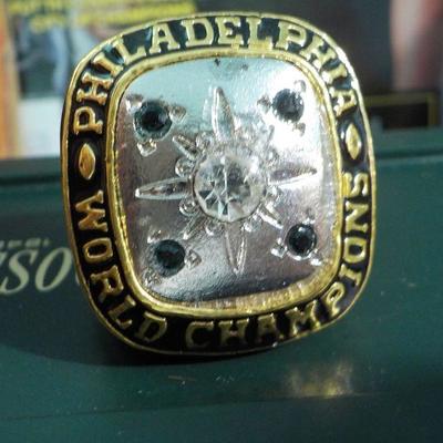 " Philadelphia Eagles Football superbowl reproduction ring.