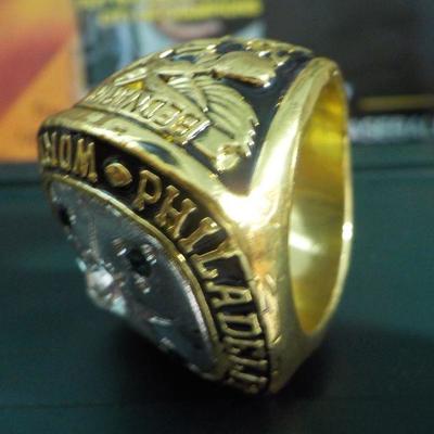 " Philadelphia Eagles Football superbowl reproduction ring.