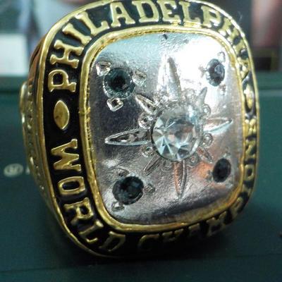" Philadelphia Eagles Football superbowl reproduction ring.