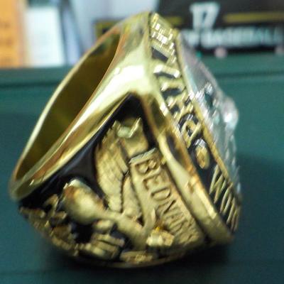 " Philadelphia Eagles Football superbowl reproduction ring.
