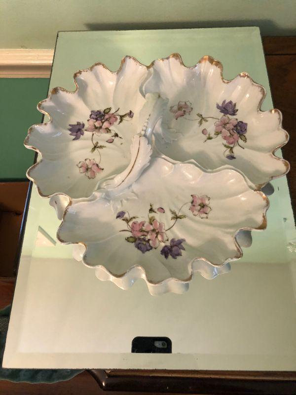 Serving Dish 3 sections with handle