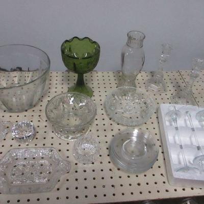 Lot 22 - Crystal & Glass Decor