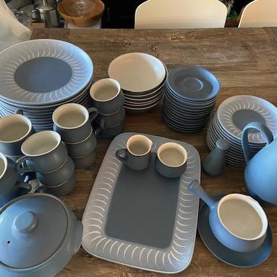 DENBY ENGLAND "ECHO BLUE" STONEWARE 1960's 1970's Dinner Set & Accessories
