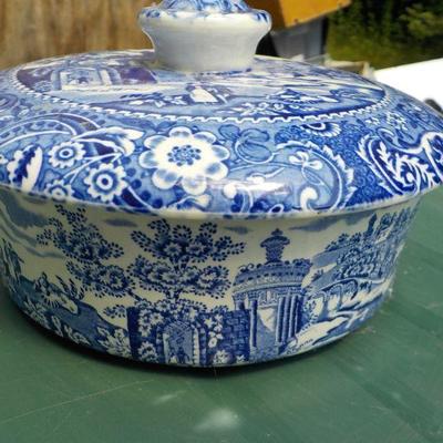 "W.R. Midwinter England", "Landscape" sugar dish with cover.