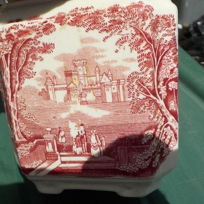 " Mason's Vista England Sugar holder with lid.