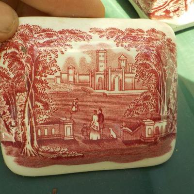 " Mason's Vista England Sugar holder with lid.