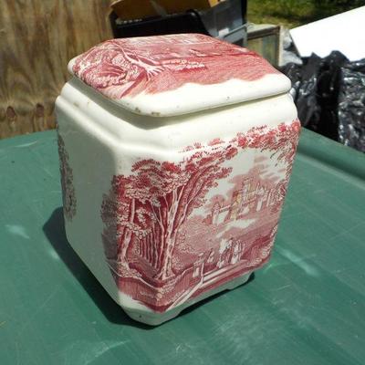 " Mason's Vista England Sugar holder with lid.