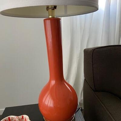SAFAVIEH BRAND PAIR (2) TALL MODERN PERSIMMON ORANGE COLOR LAMPS W/BRASS BASE