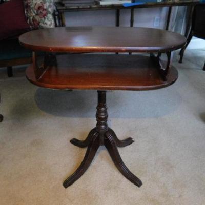 Vintage Solid Wood Double Tier Duncan Phyfe Style Table 24