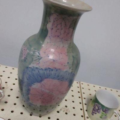 Lot 49 - Porcelain Chinaware & Vase 