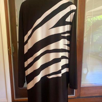 IB 22  CHICO'S 2 pc ZEBRA PATTERN JACKET AND TOP w/TAGS