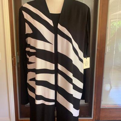 IB 22  CHICO'S 2 pc ZEBRA PATTERN JACKET AND TOP w/TAGS