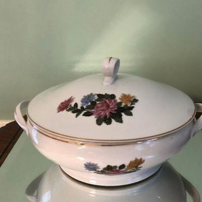 Kutani Serving Dish with Top