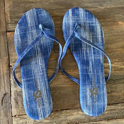 YOSI SAMRA blue denim flip flops size 8