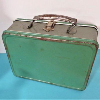 Vintage GREEN Lunchbox