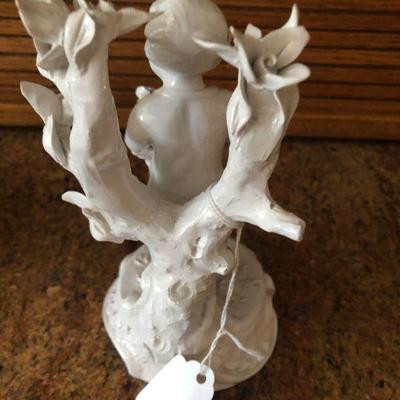 White figurines