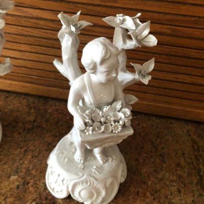 White figurines
