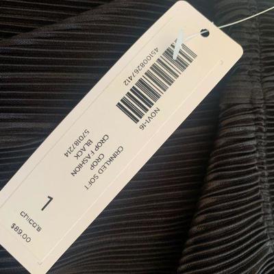 IB 23 CHICO'S 2 PC. TRAVELER'S COLLECTION GOLD TOP AND BLACK PANT