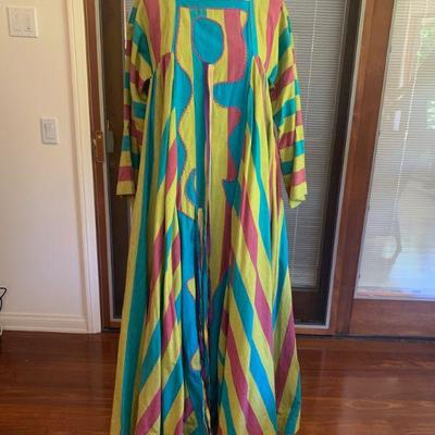 IB 33  VINTAGE MAZATLAN MEXICO DIGIGNER SWIRLY CAFTAN 