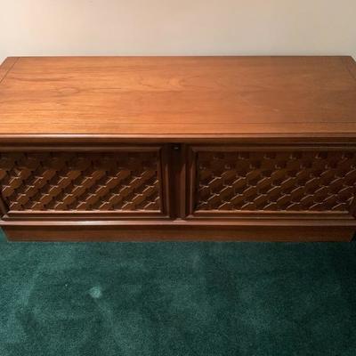 AEC  43 VINTAGE LANE CEDAR CHEST DELAYED PICK UP