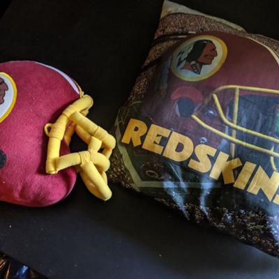 Redskins Merchandise x 2 Cushions