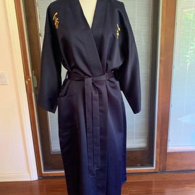 IB 52  NAVY POLYESTER KIMONO ASIAN EMBROIDERED CHARACTERS
